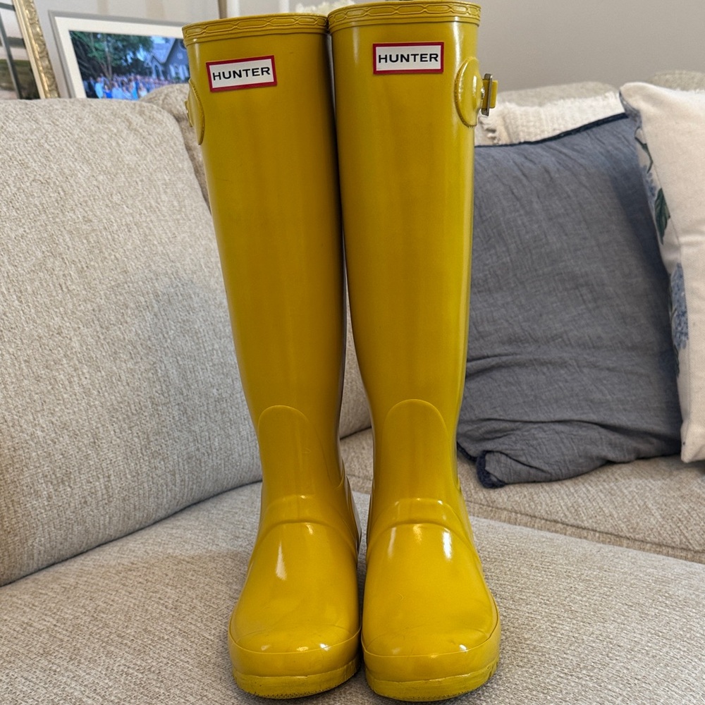 Hunter Classic Yellow Tall Boots